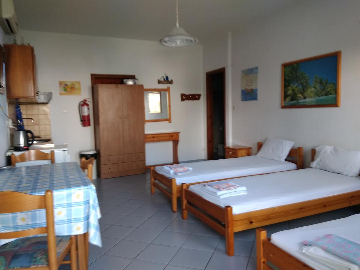 Syraina Apartments İskados Dış mekan fotoğraf